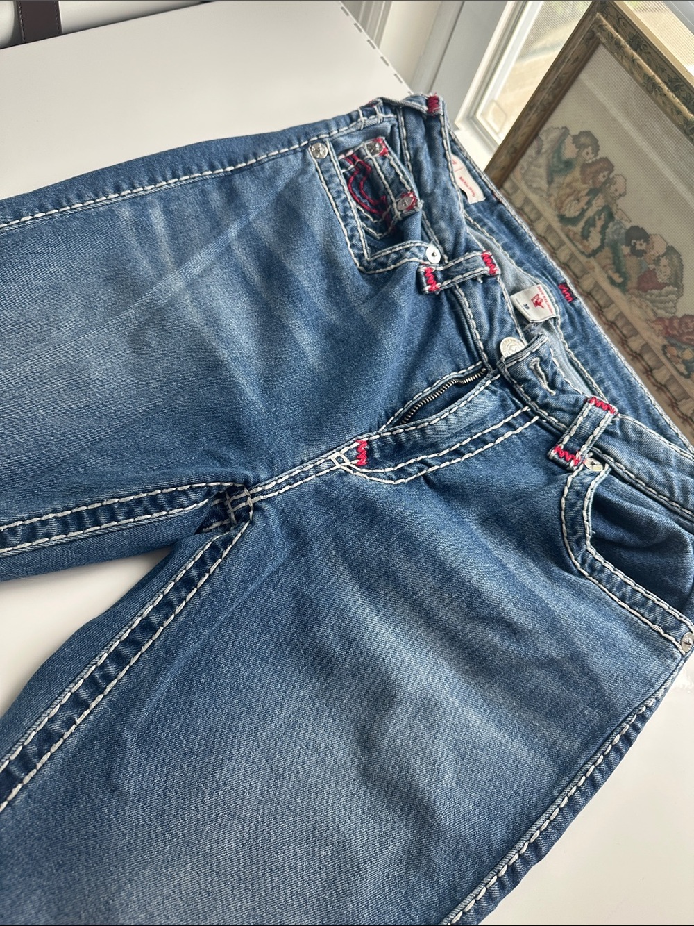 True Religion Women's Light Blue Skinny Jeans with Red Stitching - Picture 4 of 5